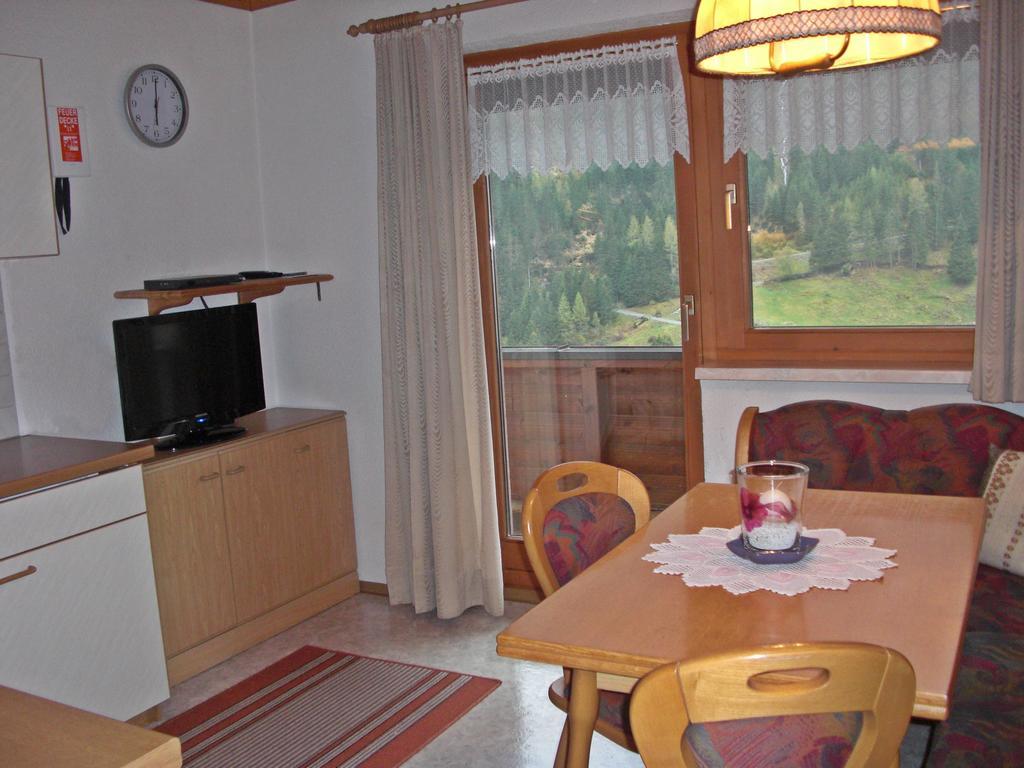 Haus Marita Apartment Санкт Леонард им Пицтал Стая снимка